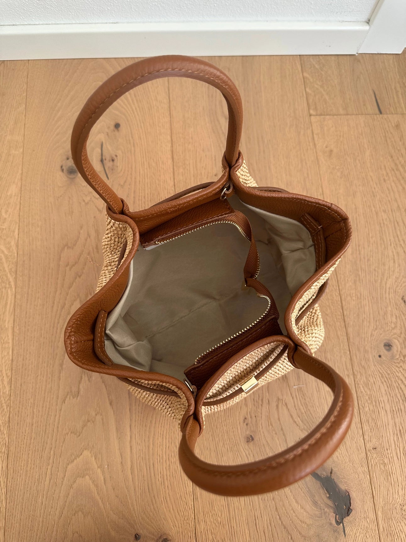 Nayeli Raffia and Genuine Leather Bag