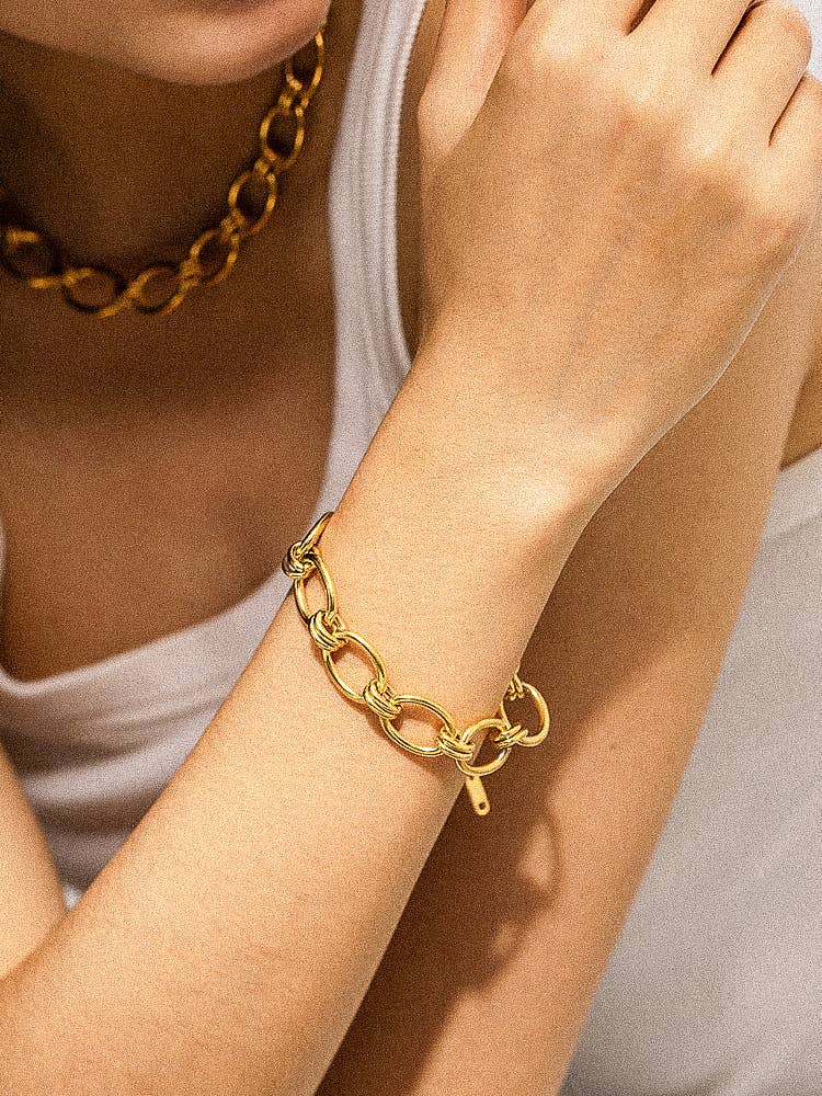 Alessia Bold Chain Bracelet