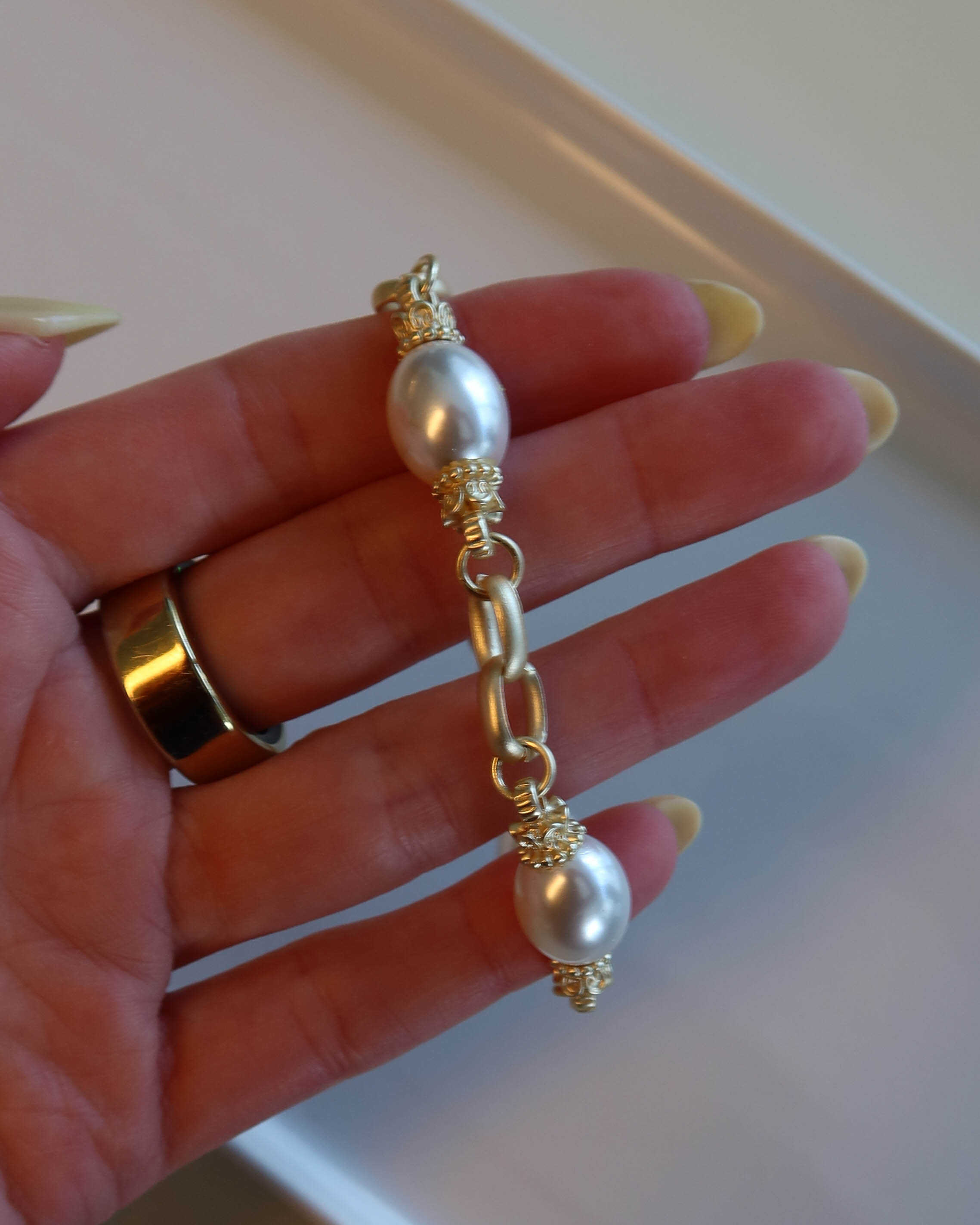 Matte Pearl Station Bracelet