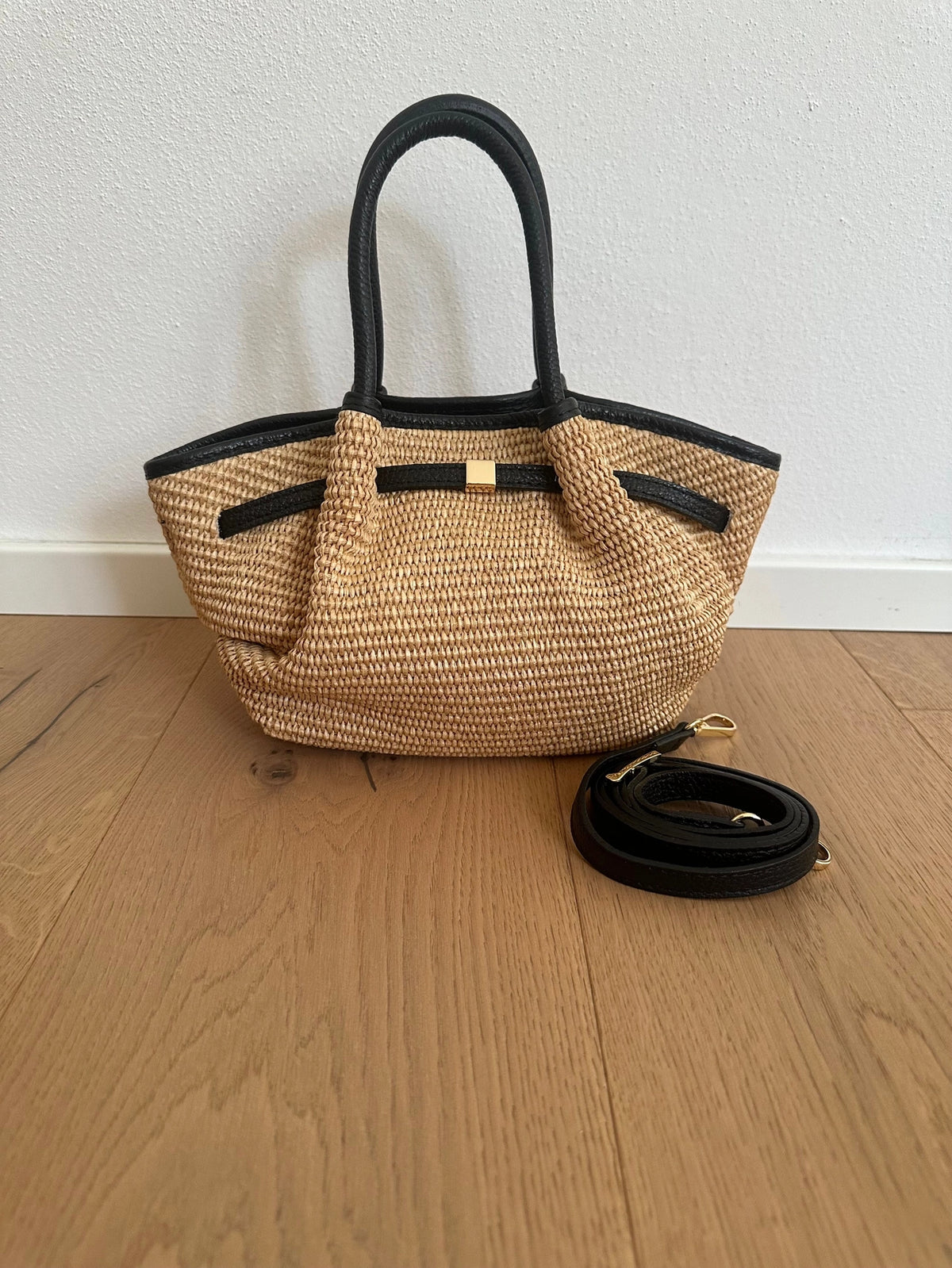 Nayeli Raffia and Genuine Leather Bag
