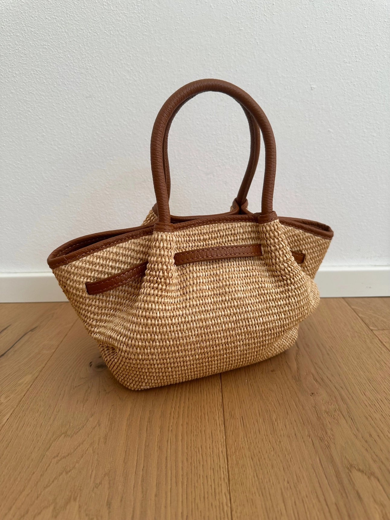 Nayeli Raffia and Genuine Leather Bag