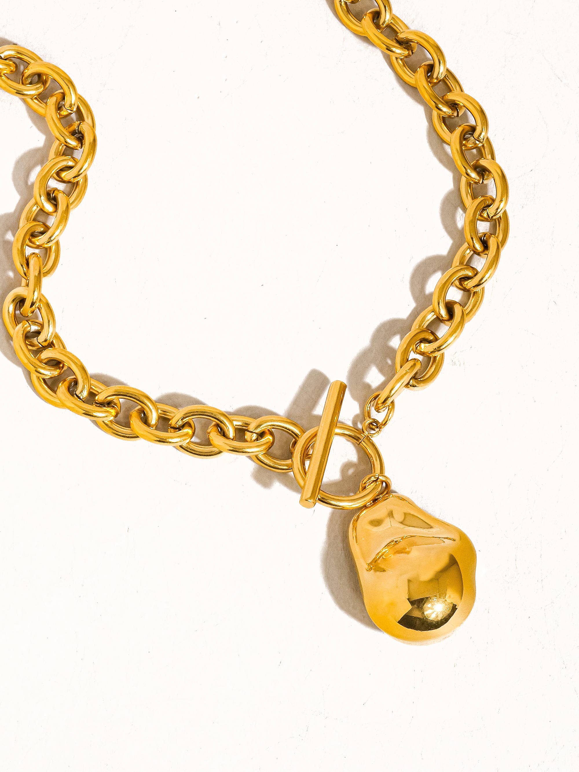 Naomi Toggle Pendant Necklace