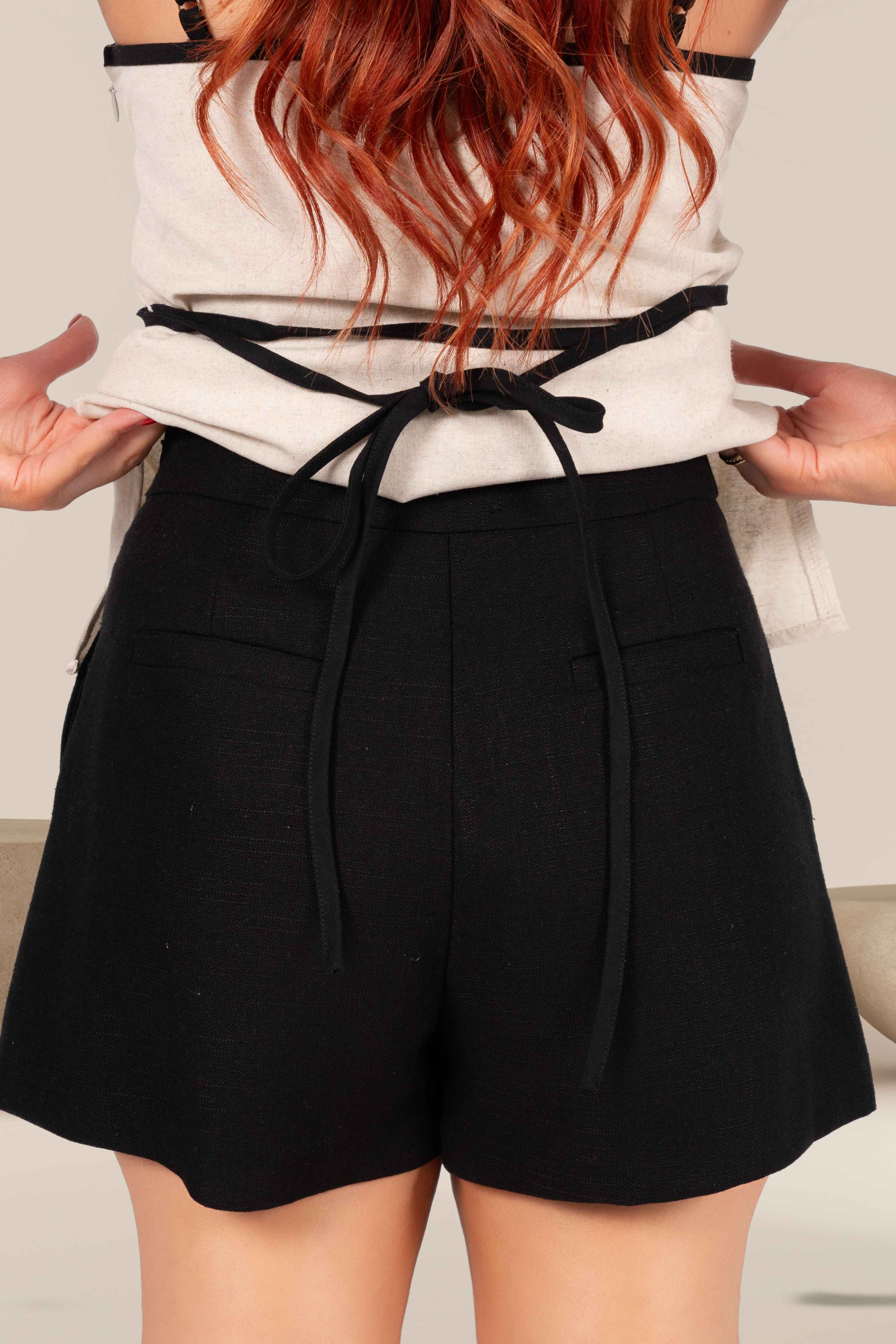 Cala Linen Shorts in Black