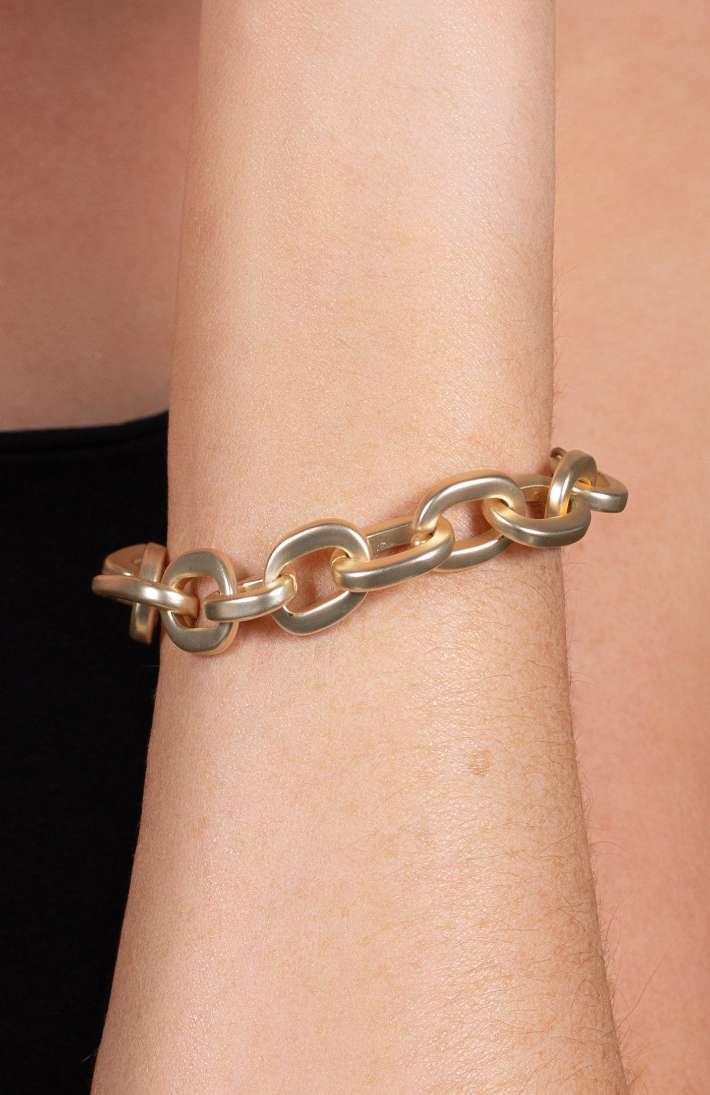 Matte Oval Link Bracelet