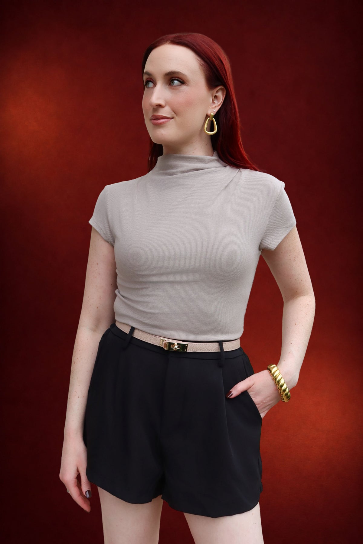 Addison Short Sleeve Top in Taupe