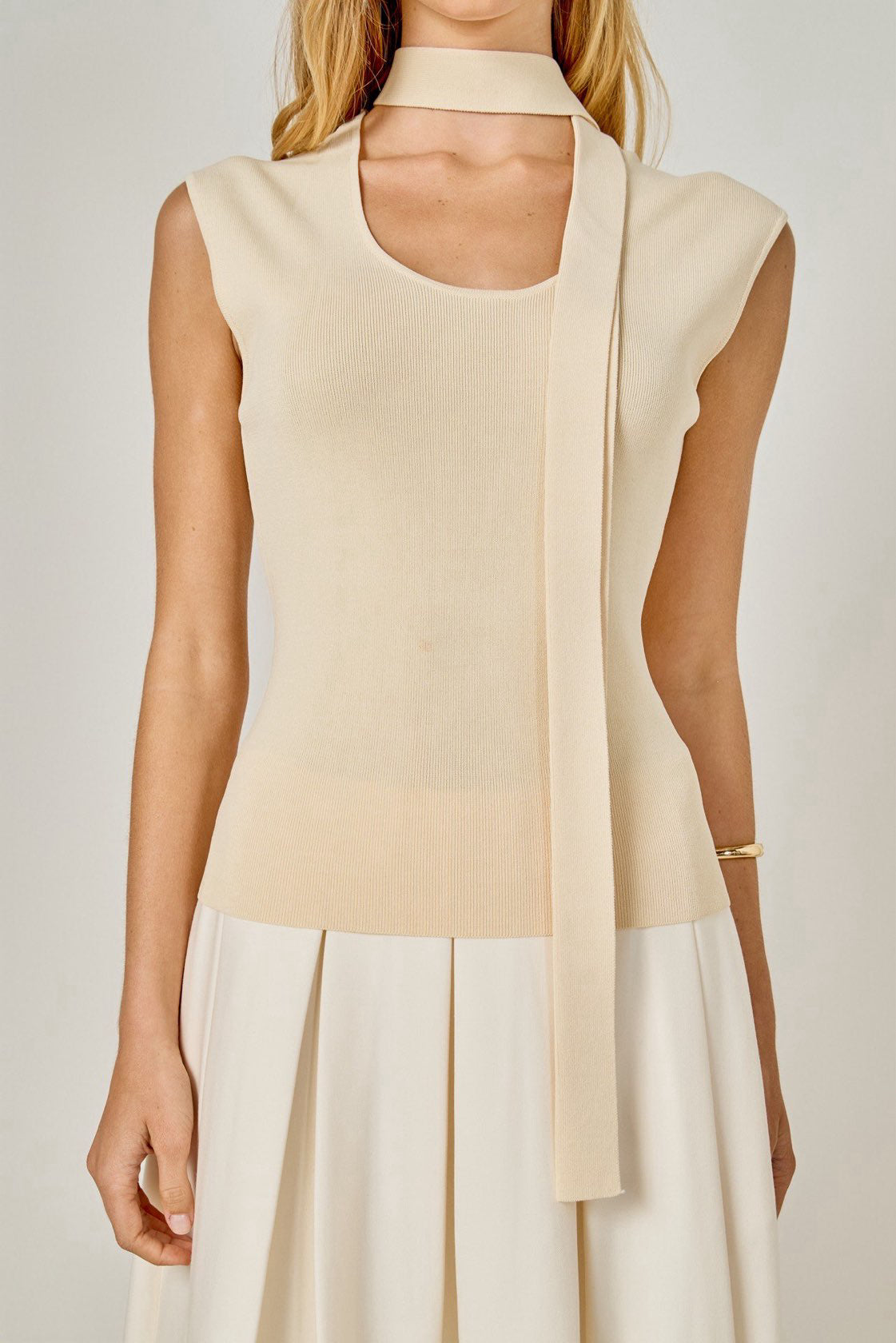Charlotte Sleeveless Neckband Top