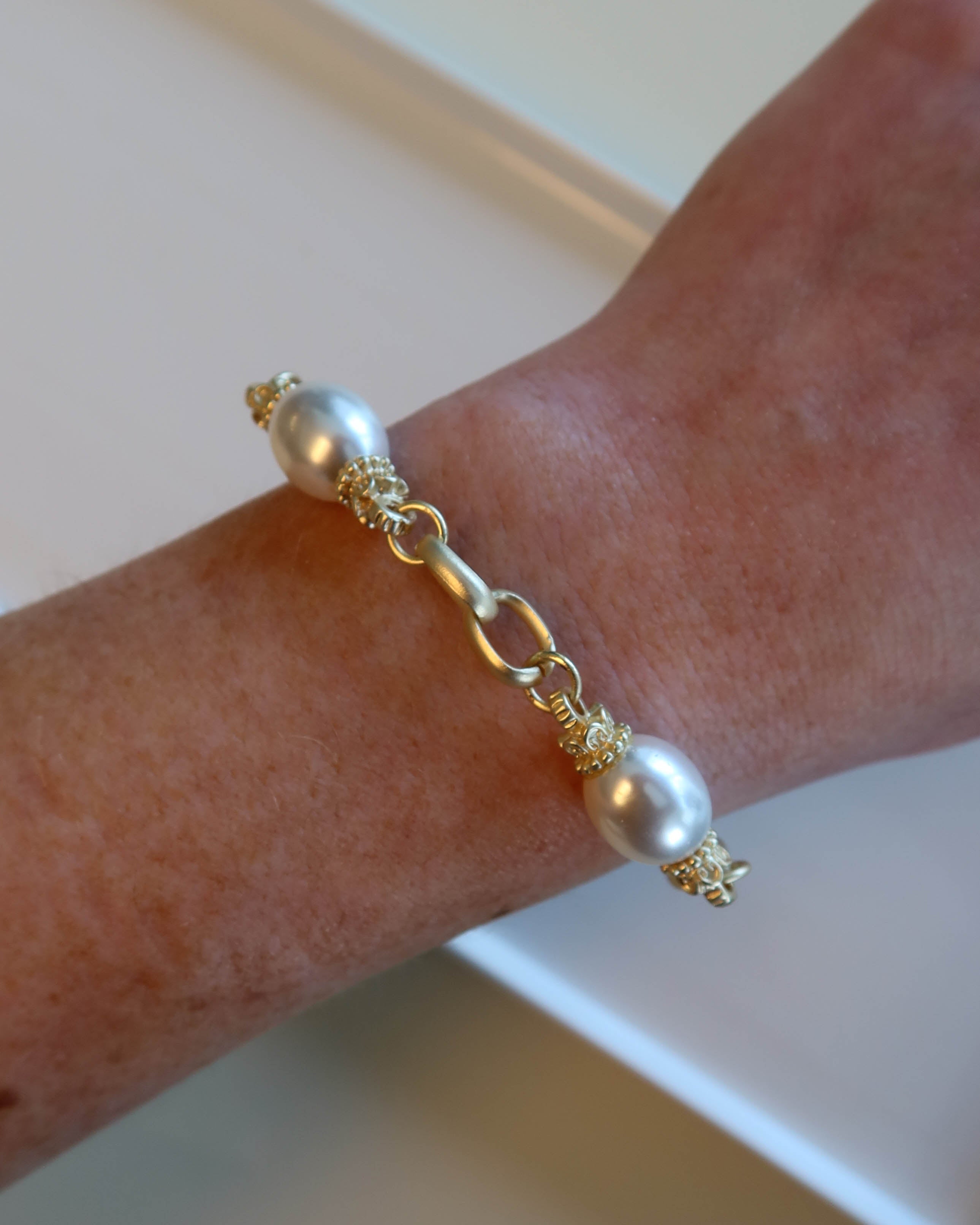 Matte Pearl Station Bracelet