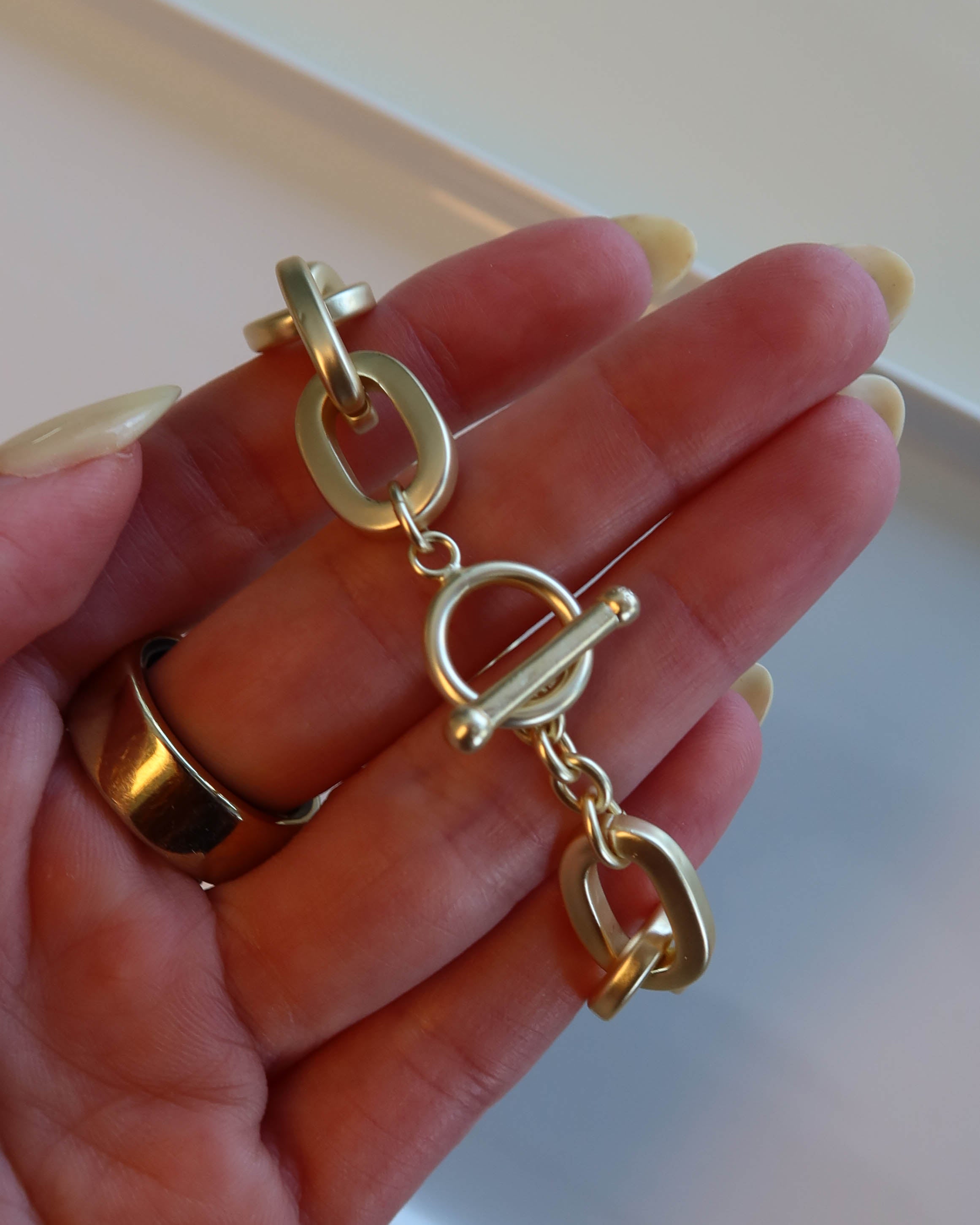 Matte Oval Link Bracelet