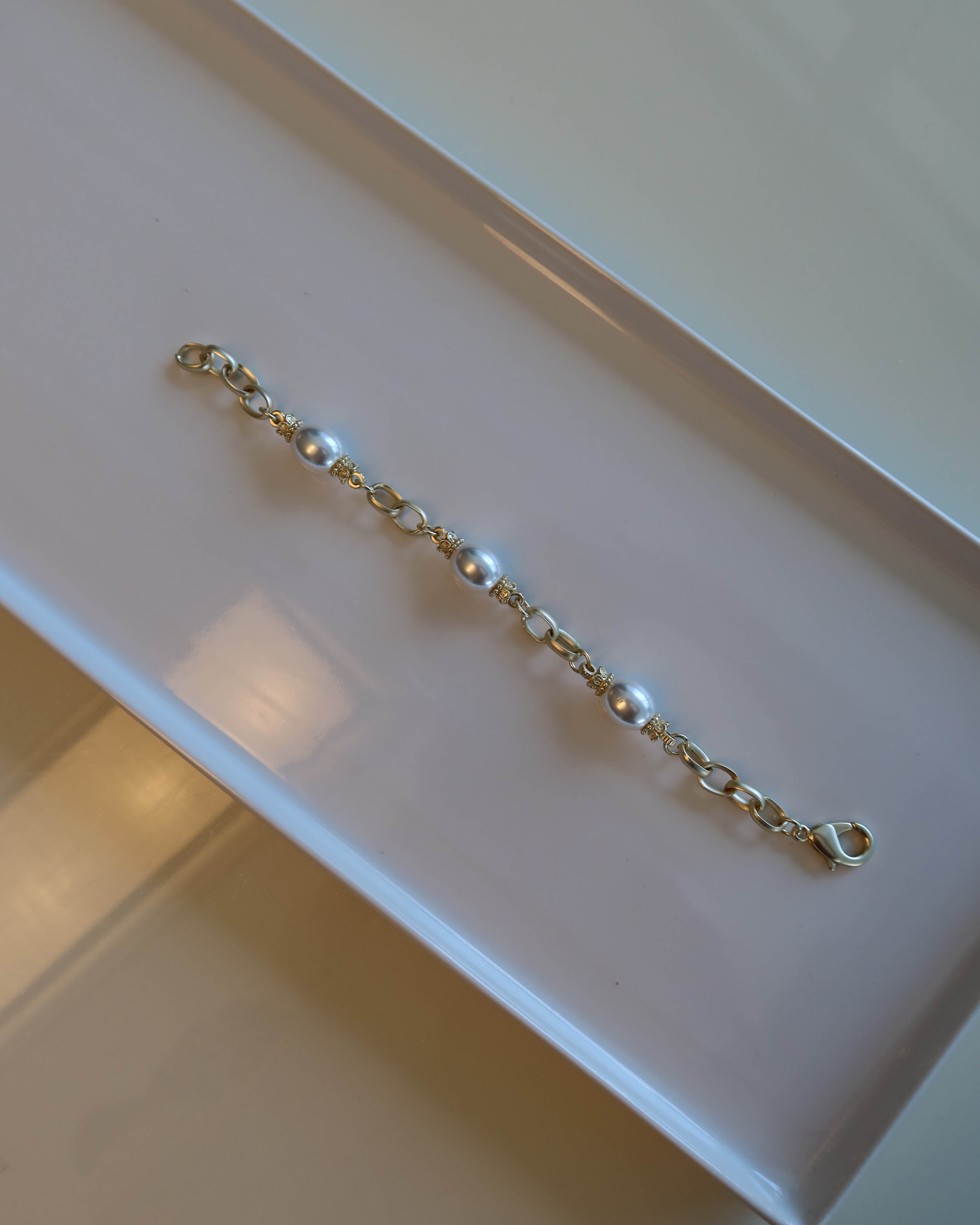Matte Pearl Station Bracelet